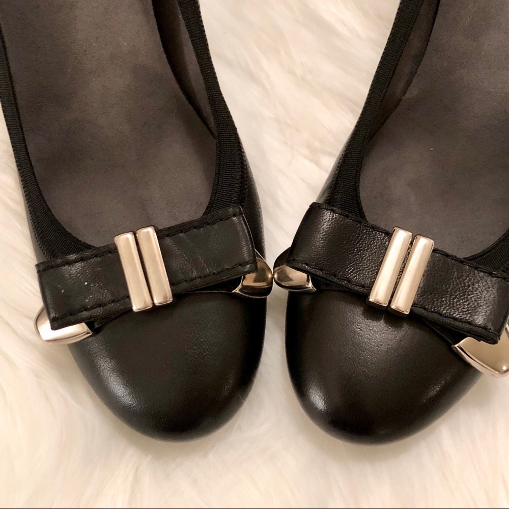 S T U A R T W E I T Z M A N “Bwana” Bow Pumps - image 2